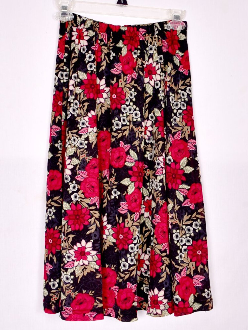 Women's Floral Skirt No Size Tag See Measurements in Photos